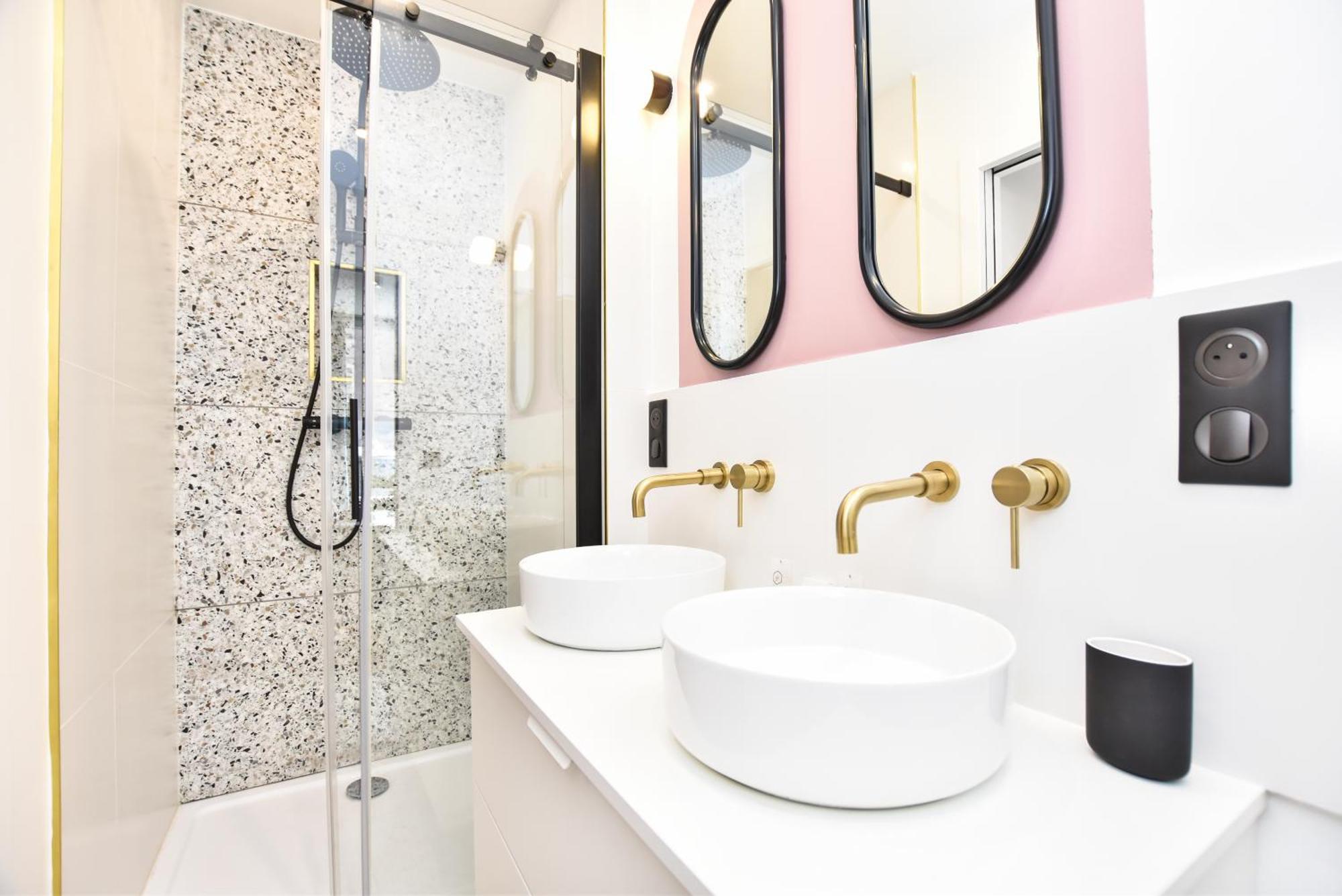Charming And Cosy Flat Next To The Eiffel Tower Apartment
